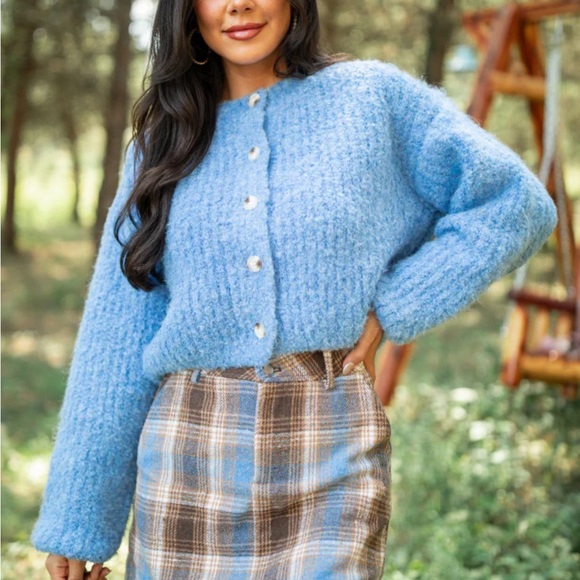 Taye Blue Cropped Boucle Cardigan - Picture 2 of 3